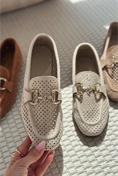 I Love Shoes Γυναικείο Loafer Rofin Suede σε μπεζ χρώμα - Με λεπτομέρεια με αγκράφα και τρύπες