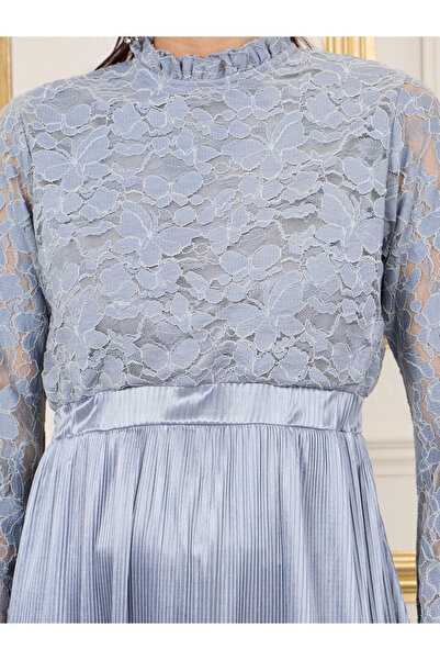 Styli Lace Detail Satin Pleated Hem A-Line Midi Dress