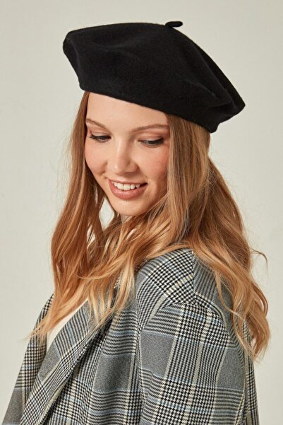 Takı Noktası Kadın Siyah Fransız Ressam Bere