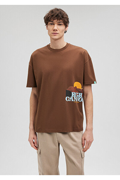 Mavi Τυπωμένο καφέ μπλουζάκι Oversize / Wide Cut0612092-70241