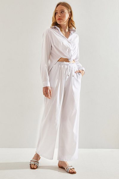 Bianco Lucci Glänzende, gestreifte Hose für Damen – Bindedetail vorne 60221021