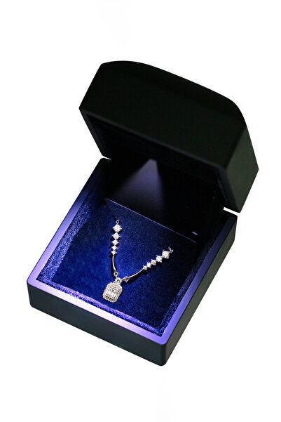 Else Silver Işıklı Kutuda 925 Ayar Gümüş Baget Taşlı Zarif Gerdanlık Kolye