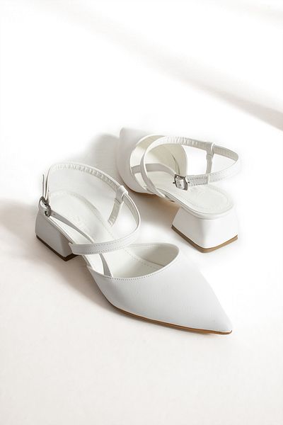 İnan Ayakkabı Woman's White Buckle Detailed Heeled Shoe 3.5 Cm Heel Height