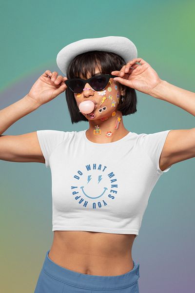 Fuddy Moda Μπλε Κάντε αυτό που σας κάνει χαρούμενη γραπτή Crop Top, Γυναικεία Happy Face Printed Crop Μπλούζα