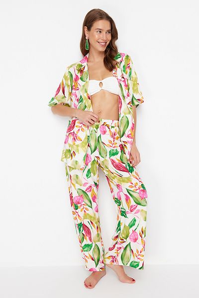 Trendyol Collection Gewebter Kimono-Strandanzug mit Blumenmuster und Gürtel TBESS24AU00074