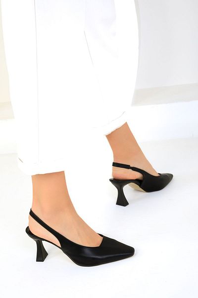 SOHO Black Women's Classic High Heeled Shoe 19196