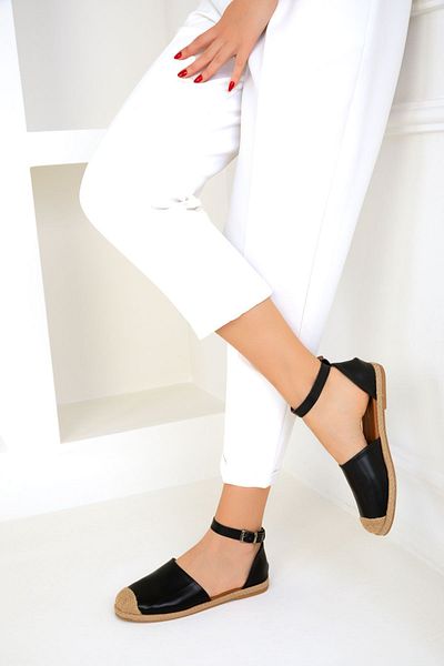 SOHO Black Women's Sandal 19205
