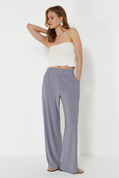 Trendyol Collection Stretch šedé pletené kalhoty s vysokým pasem – široká noha uvolněného střihu TWOSS23PL00129