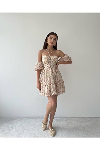 MELEK KOSTAK Kadın Krem Pembe Çiçek Desenli Düşük Omuz Eteği Volanlı Şifon Prenses Elbise