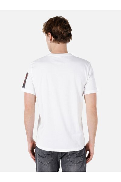 Colin's Tricou cu mânecă scurtă pentru bărbați, alb, imprimat cu decolteu normal, Cl 1061631