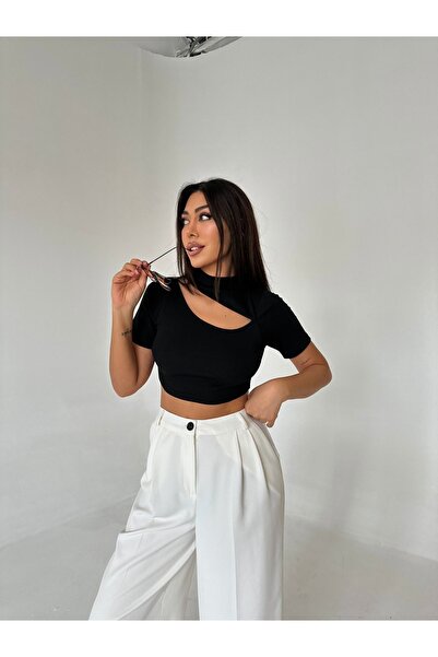 KİM Kİ O Вікно Детальний комір - Кроп-топ