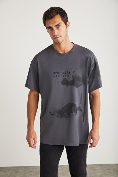 GRIMELANGE Kyrie Basic Crew Neck Gray T-shirt