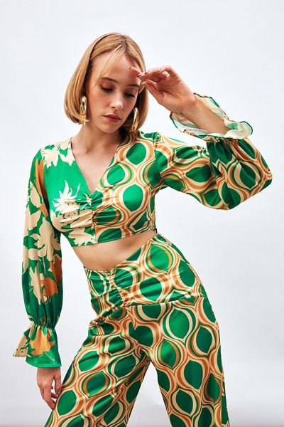 Sateen Gather Detailed Patterned Blouse - Green