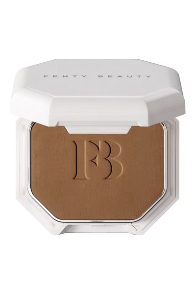 FENTY BEAUTY بودرة أساس ناعمة غير لامعة من برو فيلتير - كريم أساس 410 (9.1 جم)