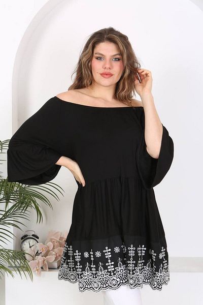 Butik Nilyam Plus Size Flexible Embroidered Blouse - Black 24103