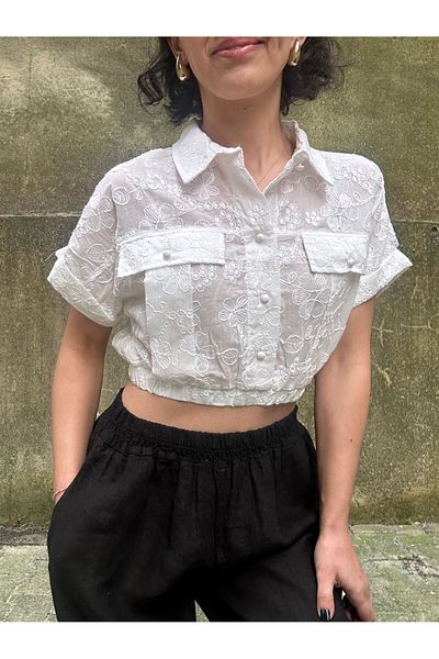 soBasic Bluză Albă Crop - Guler cămașă, mânecă joasă, talie elastică