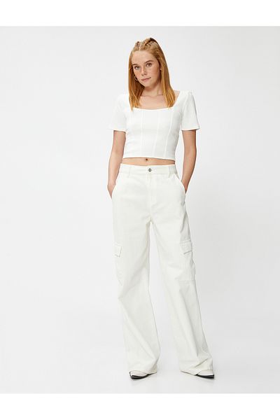 Koton Crop-T-Shirt-Korsett mit detailliertem quadratischem Ausschnitt