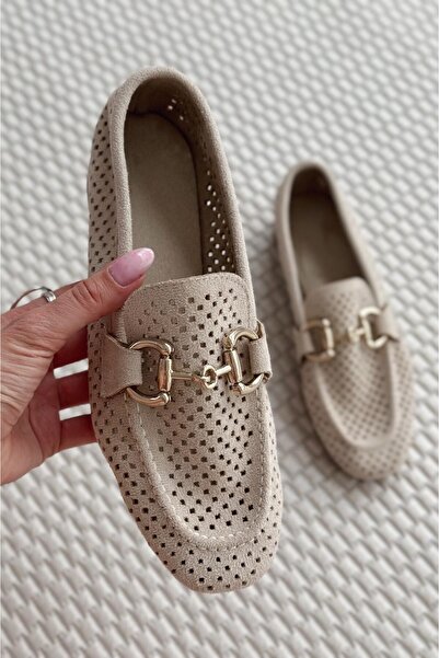 I Love Shoes Γυναικείο Loafer Rofin Suede σε μπεζ χρώμα - Με λεπτομέρεια με αγκράφα και τρύπες