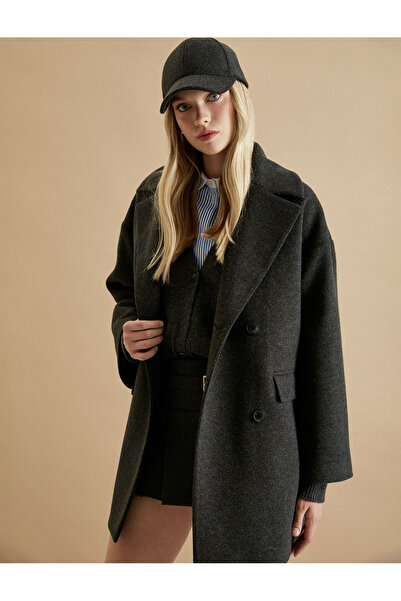 Koton Şahika Ercümen X Koton - Kruvaze Düğmeli Kaşe Kaban