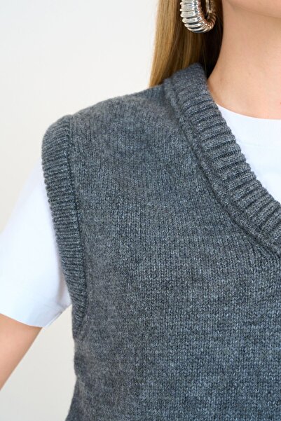 LOOSH Kadın Antrasit V Yaka Fitilli Kenarlı Kolsuz Süveter