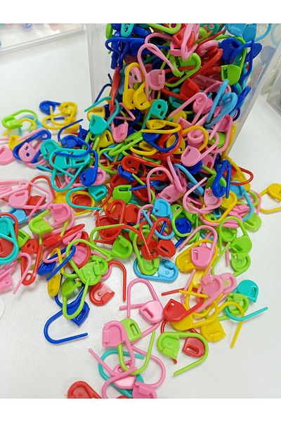 Sultan 20-Piece Plastic Knitting Standby Apparatus