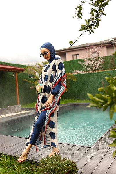 ButikKardelen Camellia Five Piece Hijab Swimsuit - Patterned on Top 10359