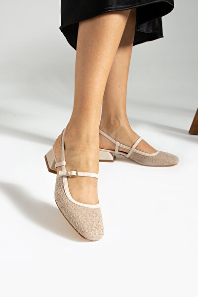 İnan Ayakkabı Γυναικεία παπούτσια με τακούνι Nude Color - Λεπτομέρεια πόρπης, τακούνι 3 cm