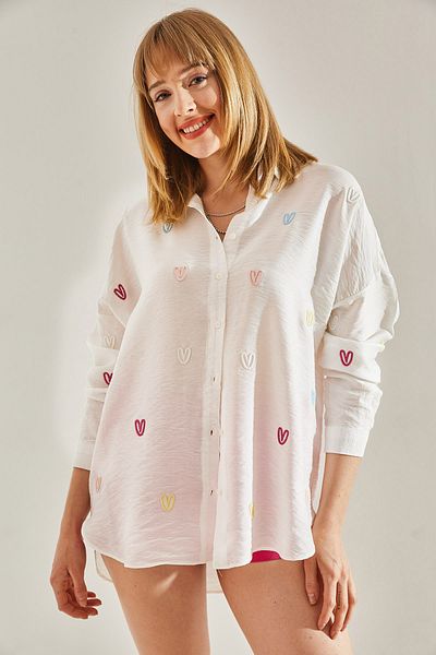Bianco Lucci White Linen Airobin - Heart Embroidered Oversize Shirt, Off Shoulder60251006