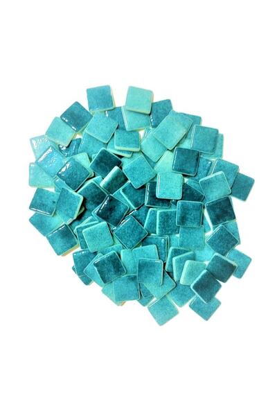 25x25x4 Mm Turkuaz Renk Ve Tonlarında Filesiz Cam Mozaik ( 1 Paket / 300 Adet )