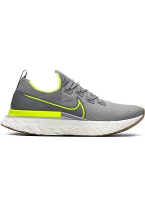 Nike react volt top