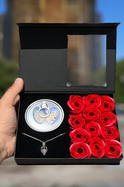 TechnoStation Real Pearl and Rose Oyster Necklace - 12 Roses and Oyster Designs, Special Day Gift
