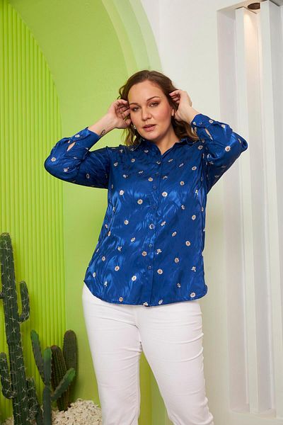 RMG Plus Size Daisy Patterned Saks Shirt