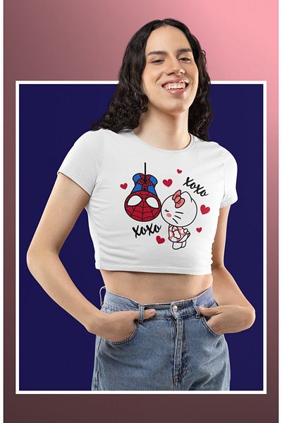 Fuddy Moda Spider And Hello Kitty εμπριμέ Crop Top, Cute Love Themed Crop Μπλούζα