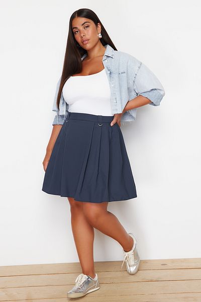 Trendyol Curve Navy Blue Pleated Buckle Detailed Mini Woven Plus Size Skirt TBBSS24AZ00061