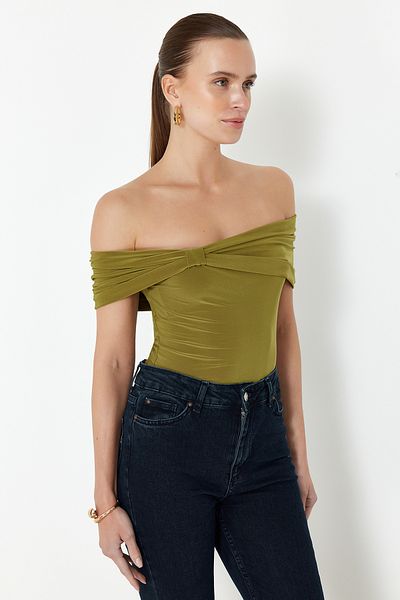 Trendyol Collection Oil Green Carmen γιακά Body-Sitting Flexible Crop Πλεκτή Μπλούζα TWOSS24BZ00368