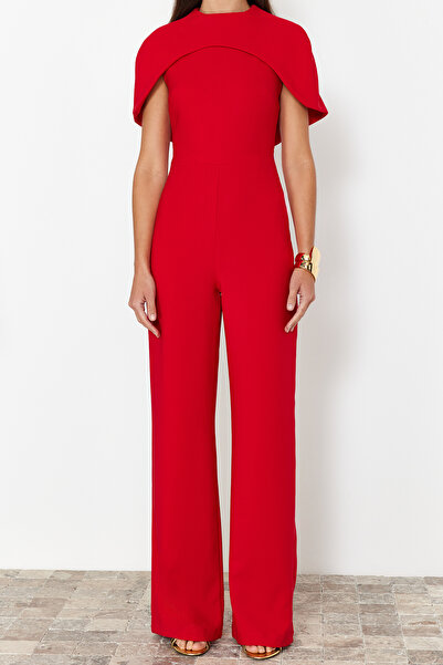 Trendyol Collection Gewebter, roter, stylischer Jumpsuit mit Cape-Detail, TPRSS24TU00015