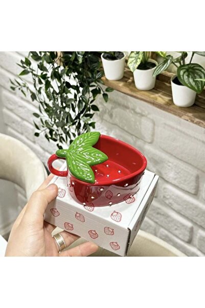 Evimin Eşyası Çilek Mug&Fincan ( 1 Adet )