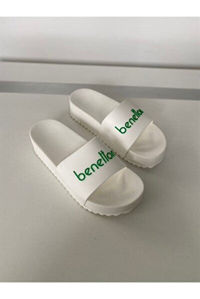Benetton 1212 شبشب البحر الأبيض للنساء