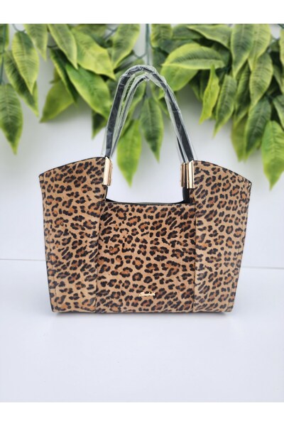 OUEEN ELİZABETH حقيبة نسائية من QUEEN ELIZABETH ذات جسم أمامي حقيقي من الجلد ...