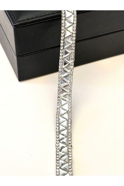 ODDA TASARIM ATÖLYESİ Silver triangle detailed strip with iron attaching in the middle