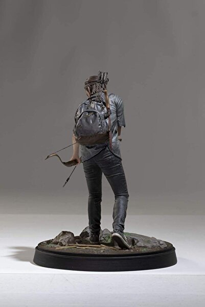 Dark Horse Comics The Last Of Us : Part Iı - Ellie With Bow Deluxe Figür
