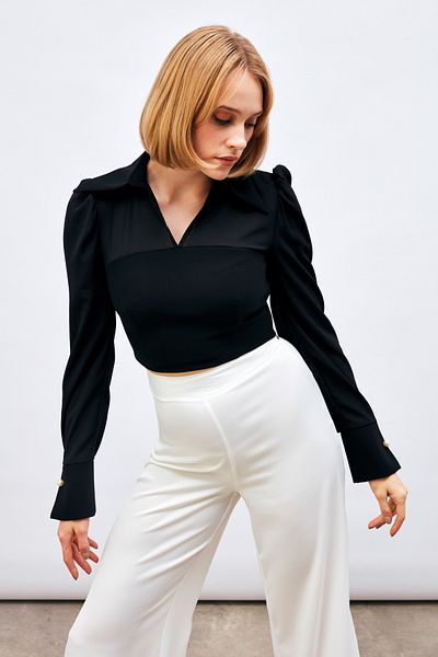 Sateen بلوزة لؤلؤة سوداء - تفاصيل الأكمام