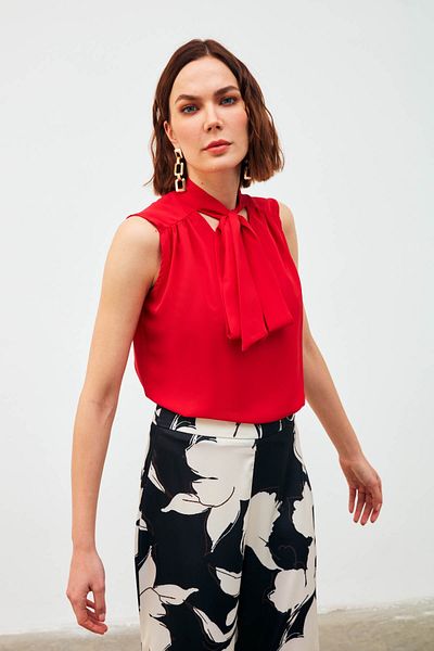 Sateen Sleeveless Blouse with Scarf - Red