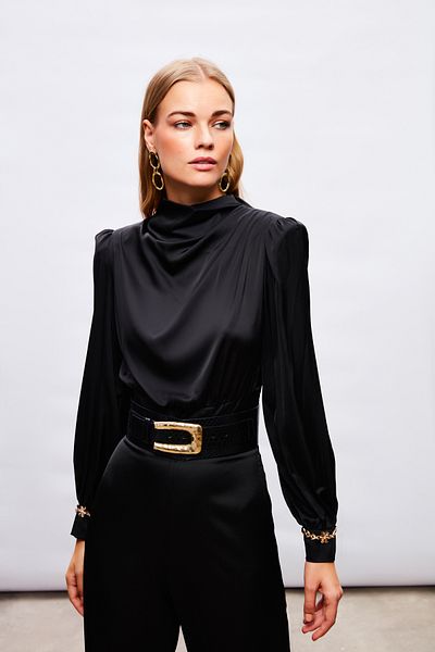 Sateen Μπλούζα με λεπτομέρεια αξεσουάρ στο μανίκι - ΜΑΥΡΗ
