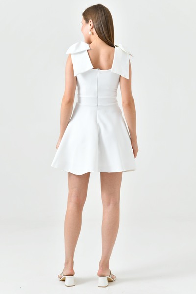 bayansepeti Short White Flared Dress with Strapless Collar and Tie Detail - Atlas Fabric 2030