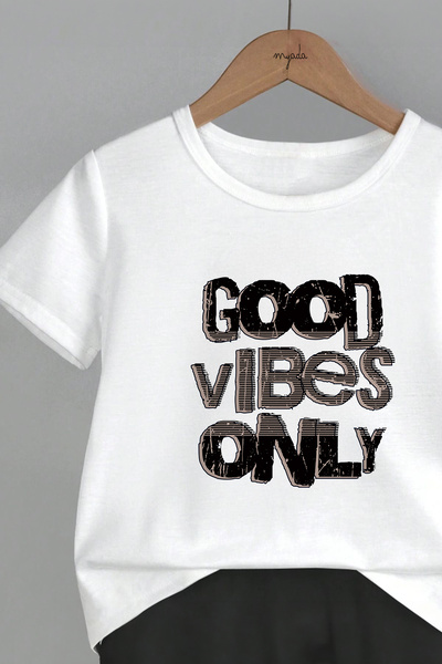 MYADA طقم أطفال مطبوع Good Vibes Only - رقبة دائرية، شورت مرن، طقم مكون من قطعتين 12293