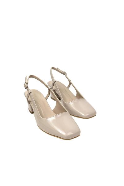 bescobel Kadın Yalsa Bej Rugan Yuvarlak Burun Arkası Açık Alçak Topuk Saandalet 5 Cm 112