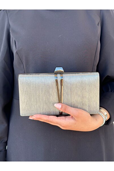 Sh Poly Γυναικείο βραδινό φόρεμα τσάντα ώμου με κάλυμμα λέιζερ πλατίνας - με λεπτομέρεια αξεσουάρ και αλυσίδα