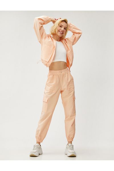 Koton Übergroße Crop-Jacke mit Kapuze und Taschen