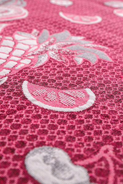 WOOF HOME Colorful and Fun Children's Food Cloth - Mealtime Enjoyable